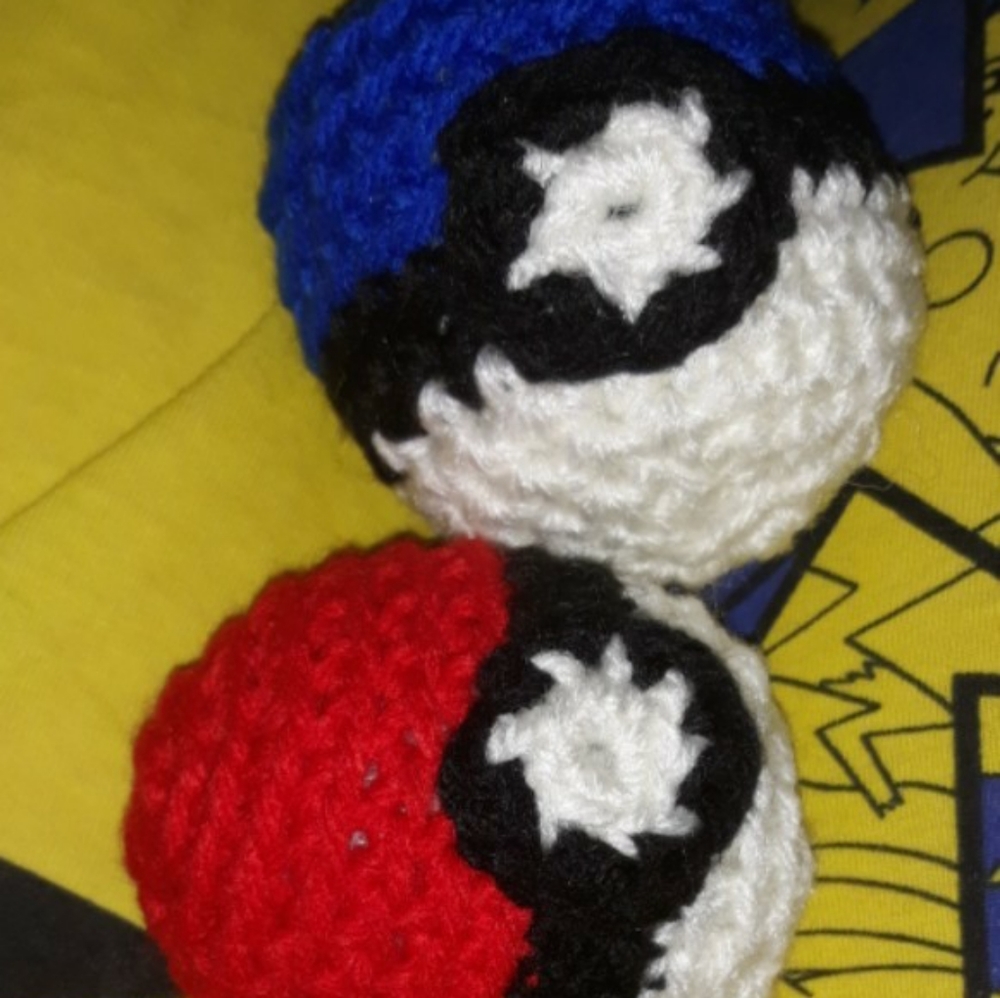 Crochet Pokeballs! 2 pack mini